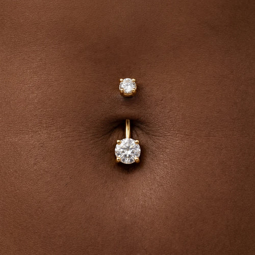 Piercing nombril or Aurea porté, barre banane cristal, or PVD hypoallergénique